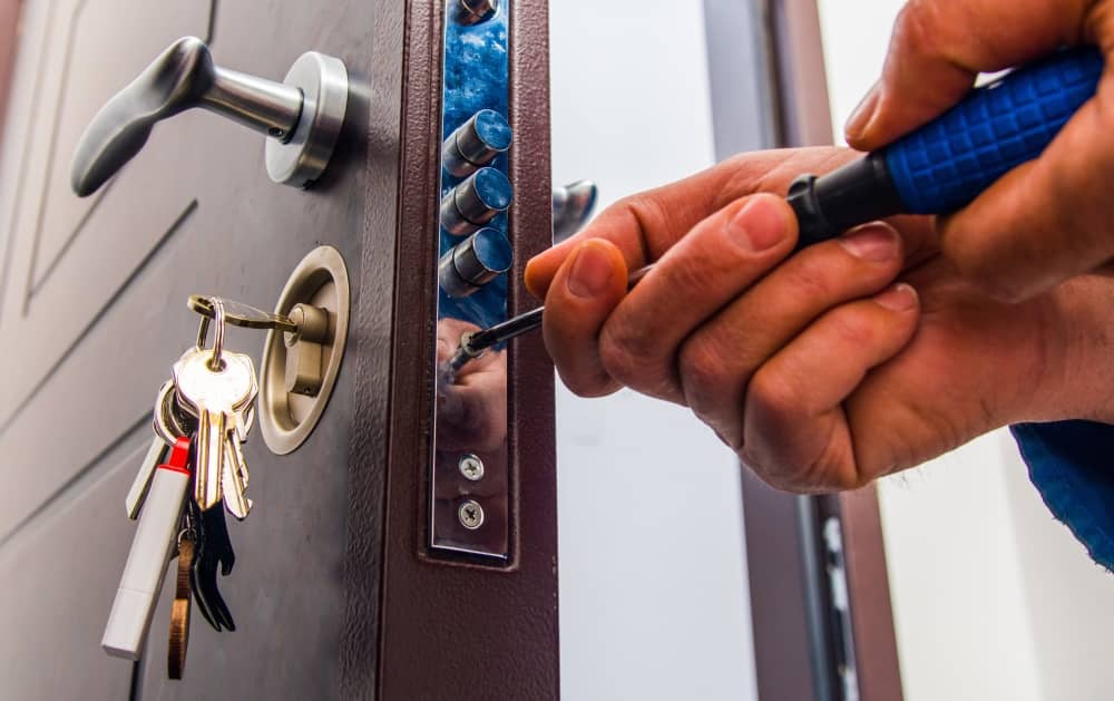 Professional mobile locksmiths constantly learn and enhance their qualifications to provide their customers with the highest quality services.